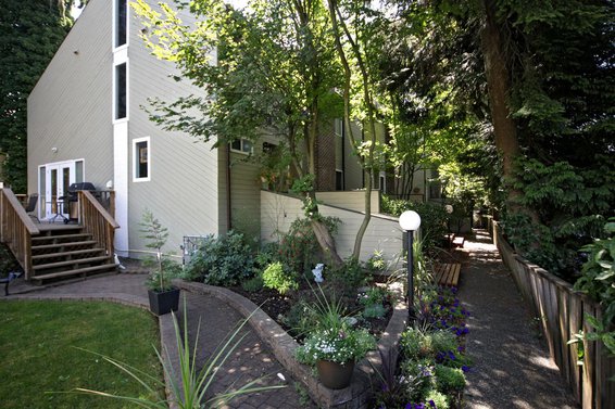753 West Queens Road, North Vancouver