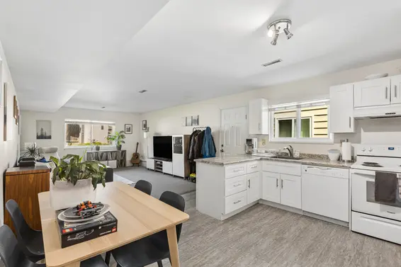 1678 Depmsey Road, North Vancouver For Sale - image 30