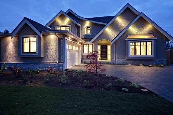 911 Kennedy Avenue, North Vancouver
