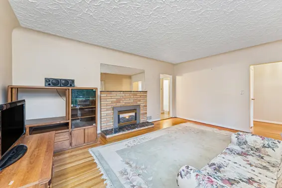 419 East 17th Street, North Vancouver For Sale - image 5