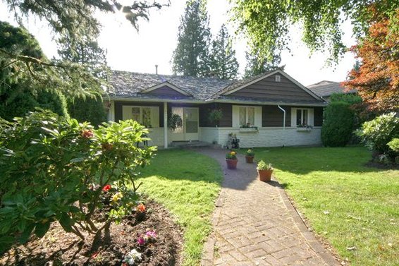 4909 Redonda Drive, North Vancouver