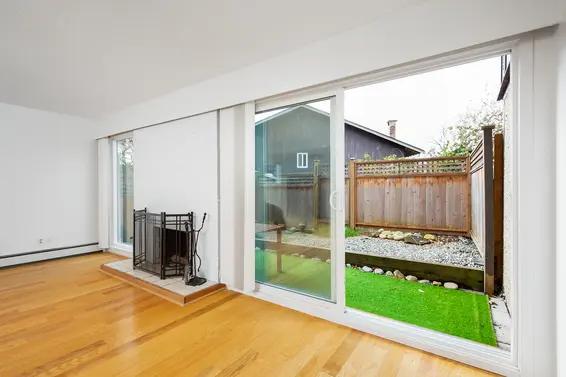 801-555 West 28th Street, North Vancouver - Living Room 3  