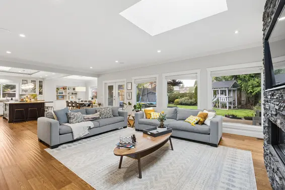 3476 Wellington Crescent, North Vancouver For Sale - image 9