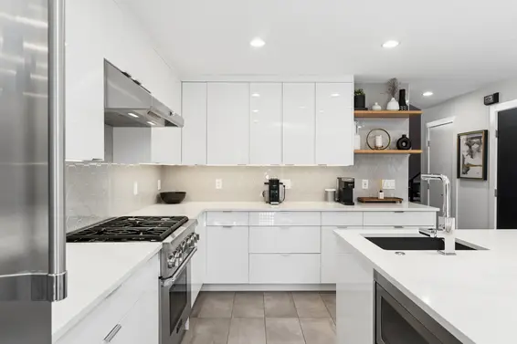 5 1550 Larkhall Crescent, North Vancouver For Sale - image 9