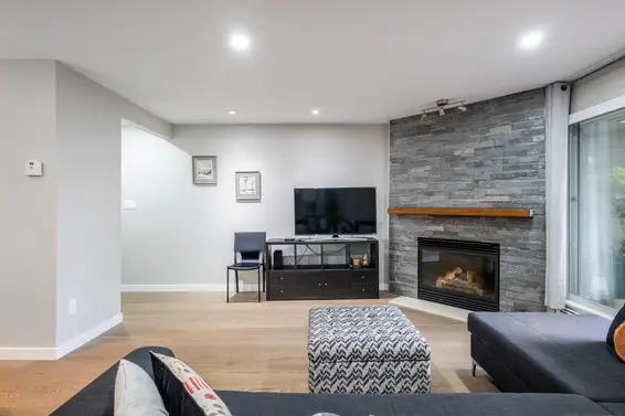 2105 33 Chesterfield Place, North Vancouver For Sale - image 3
