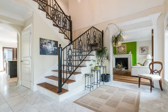 768 Grand Boulevard, North Vancouver For Sale - image 1