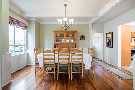 424 East Keith Road, North Vancouver For Sale - image 16