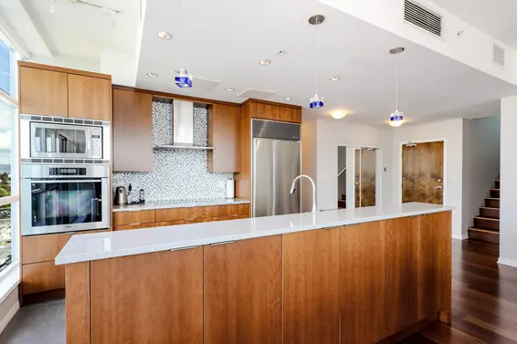 Kitchen | 2303-188 East Esplanade, North Vancouver  