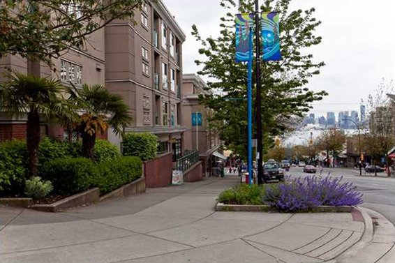 318-332 Lonsdale Avenue, North Vancouver