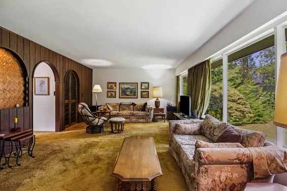 2830 Crestlynn Place, North Vancouver For Sale - image 4