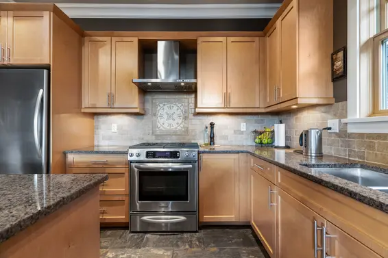341 East 14th Street, North Vancouver For Sale - image 14
