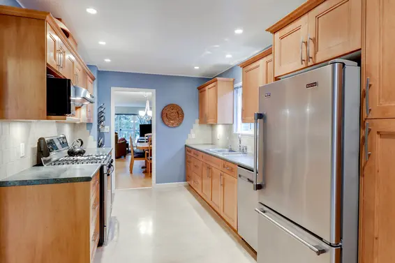 Kitchen - 2730 Eastern Avenue, North Vancouver  