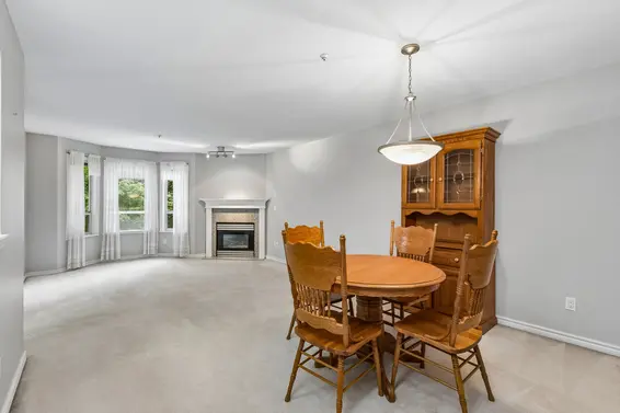 206 1150 Lynn Valley Road, North Vancouver