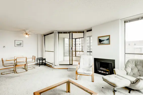 Living Room - 503-505 Lonsdale Avenue  
