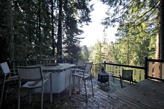 Deck  