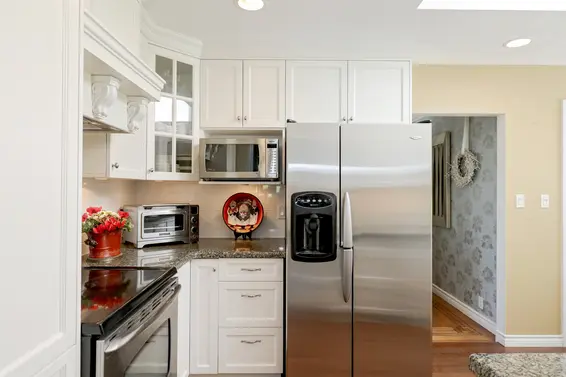 Kitchen - 1322 Mill Street, North Vancouver  