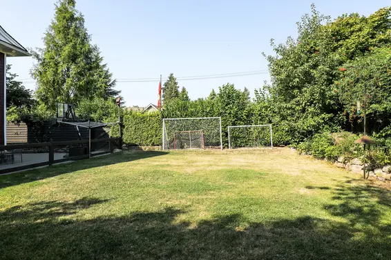 304 East 17th Street, North Vancouver For Sale - image 2