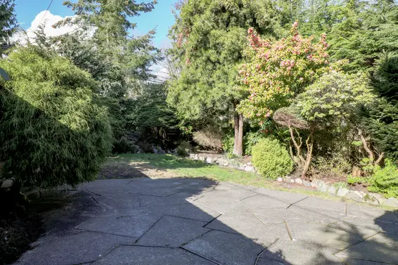 Backyard - 866 East 10th Street, North Vancouver  