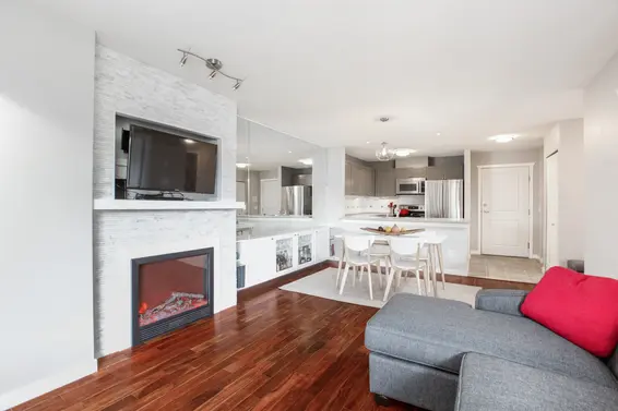 409 183 West 23rd Street, North Vancouver For Sale - image 3