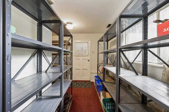 702 Winona Avenue, North Vancouver For Sale - image 36