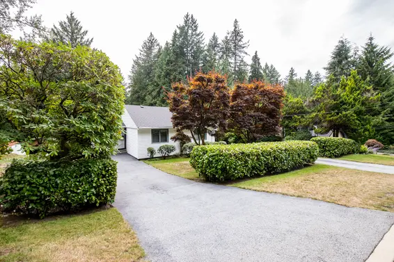 741 Wellington Drive, North Vancouver For Sale - image 12