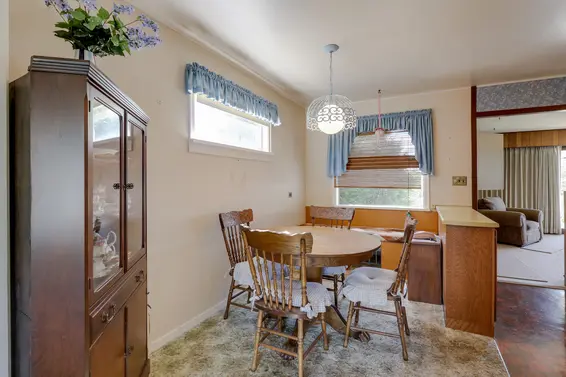 Eating Area - 459 East 16th Street, North Vancouver  