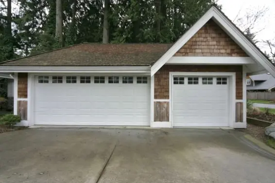 3 Car Garage  