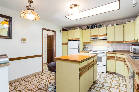 Kitchen - 3639 Campbell Avenue, North Vancouver  