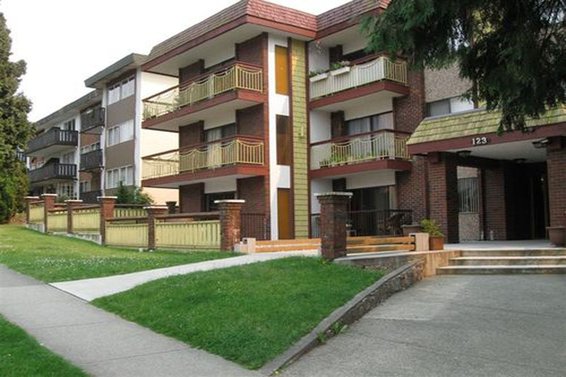 213-123 E 19th Street, North Vancouver