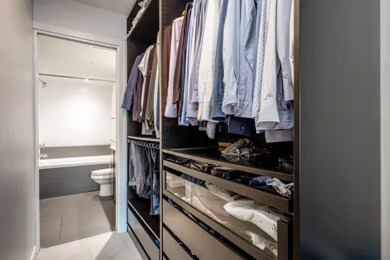 Wal-In-Closet, 310-1677 Lloyd Avenue, North Vancouver  