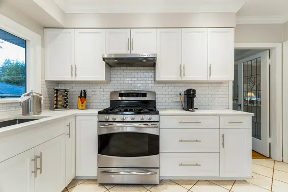 1335 Ridgewood Drive, North Vancouver For Sale - image 15