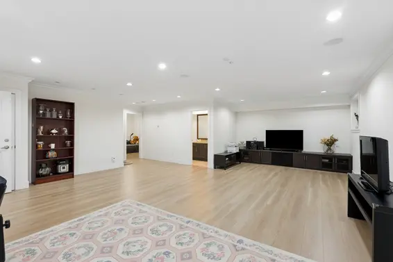 418 East 13th Street, North Vancouver For Sale - image 46