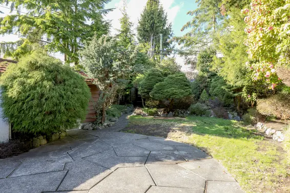 Backyard - 866 East 10th Street, North Vancouver  