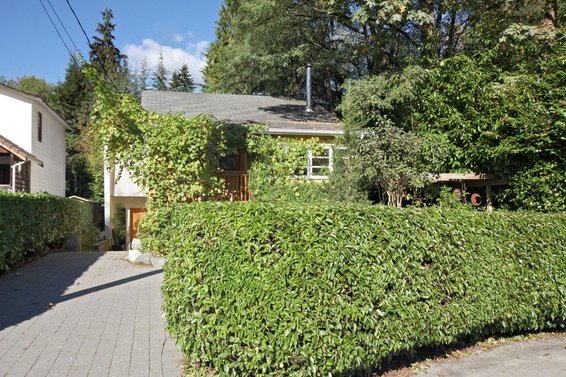 4320 Cliffmont Road, North Vancouver