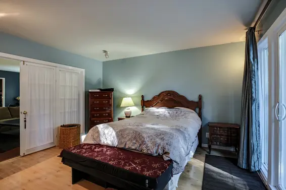 1072 Arborlynn Drive, North Vancouver For Sale - image 13