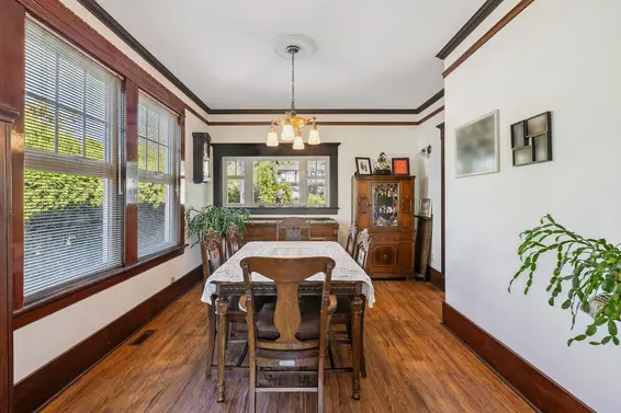 234 West Windsor Road, North Vancouver For Sale - image 10