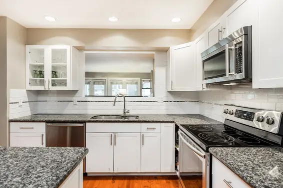 Kitchen 3 - 3 229 East 8th Street, North Vancouver  