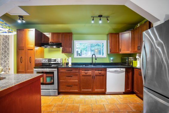 4395 Rice Lake Road, North Vancouver - Kitchen 2