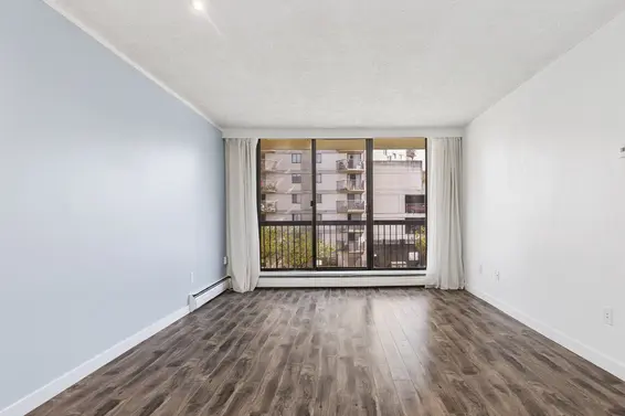 304 145 St. Georges Avenue, North Vancouver For Sale - image 4