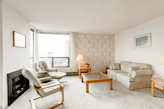 Living Room - 503-505 Lonsdale Avenue  