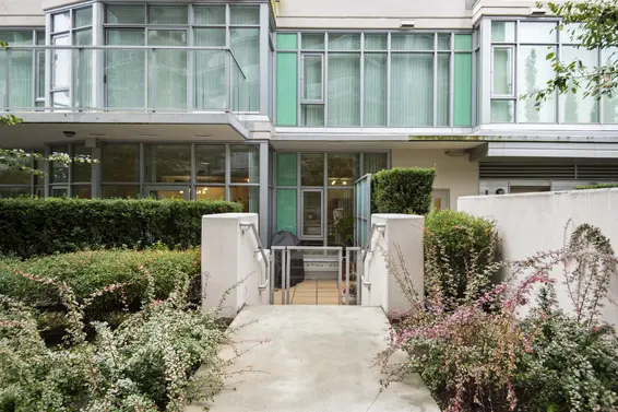 112 185 Victory Ship Way, North Vancouver