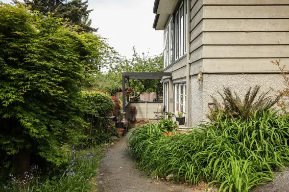 125 Carisbrooke Crescent, North Vancouver For Sale - image 26
