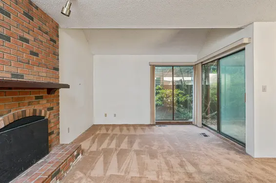 1494 Ross Road, North Vancouver For Sale - image 4