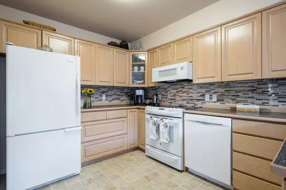 4 232 East 6th Street, North Vancouver For Sale - image 15