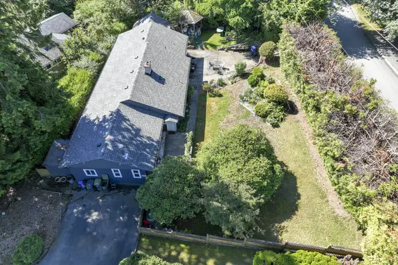 1450 Briarlynn Crescent, North Vancouver For Sale - image 21