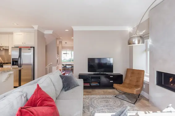 Living Room - 341 West 14th Street, North Vancouver  
