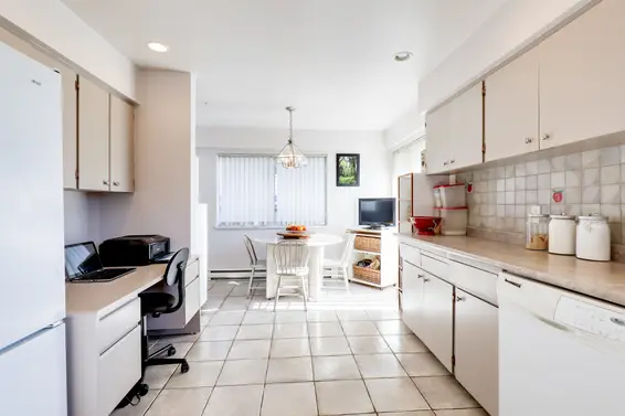 Kitchen - 926 East 29th Street, North Vancouver  