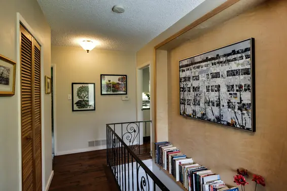 Foyer/Stairwell  