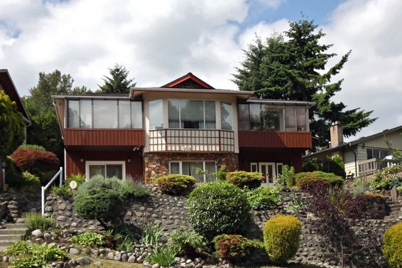 950 East 4th Street, North Vancouver