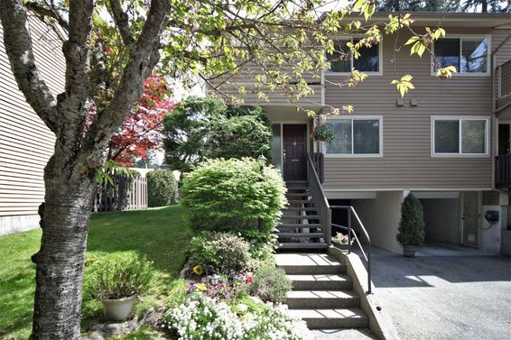 4725 Hoskins Road, North Vancouver